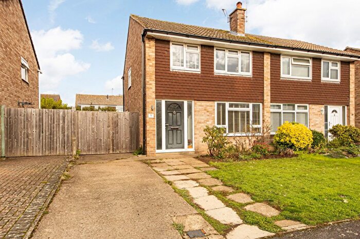 3 Bedroom Semi-detached House For Sale In Ashmole Road, Abingdon, OX14