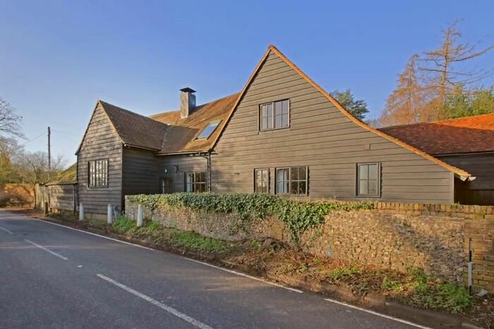 4 Bedroom Barn Conversion To Rent In Redhall Lane, Chandlers Cross, Rickmansworth, WD3