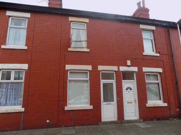 2 Bedroom Terraced House To Rent In William Street, Blackpool, FY3