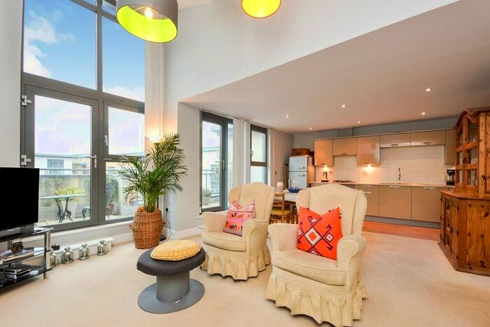 2 Bedroom Penthouse To Rent In Hart Street, Maidstone, Kent, ME16