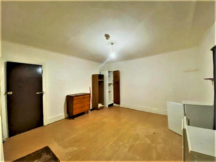 Studio To Rent In Northwick Park Road, Harrow, HA1