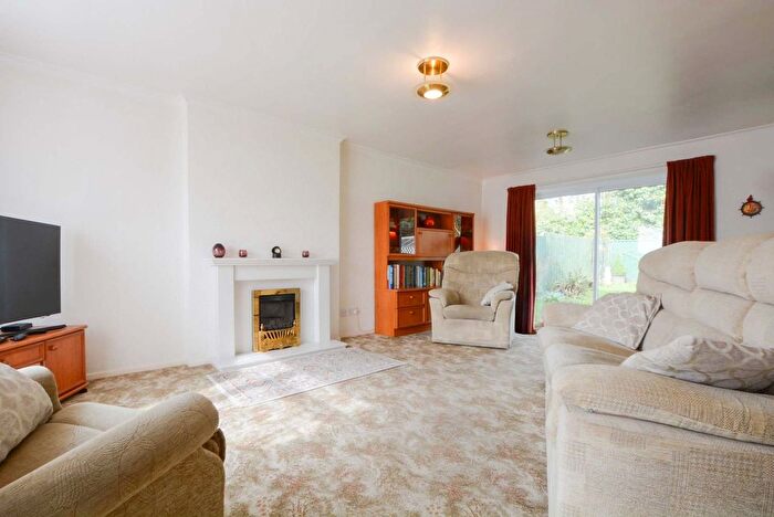 4 Bedroom Detached House For Sale In Canvey Close, Wigston, Leicester, LE18