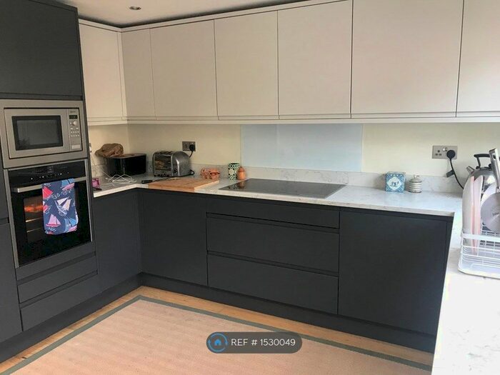 2 Bedroom Terraced House To Rent In Oliphant Street, London, W10