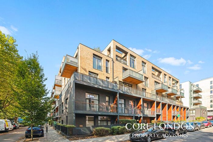 3 Bedroom Flat To Rent In Palmerston Road, London, W3