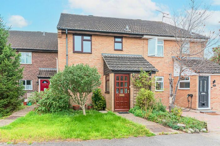 3 Bedroom Detached House To Rent In Ditchfield Lane, Finchampstead, Wokingham, RG40