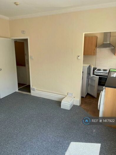 Studio To Rent In Leigh Road, Eastleigh, SO50