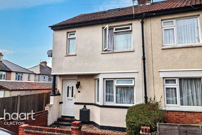 3 Bedroom End Of Terrace House For Sale In Kingwell Avenue, Clacton-On-Sea, CO15