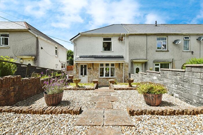 3 Bedroom End Of Terrace House For Sale In Dulais Road, Seven Sisters, Neath, SA10