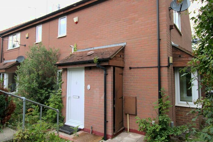 1 Bedroom End Terrace House To Rent In Luton, LU4