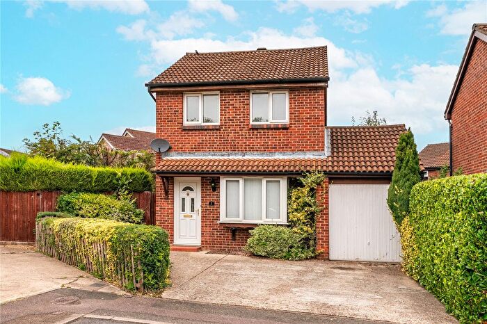 3 Bedroom Detached House For Sale In Little Meadow, Bar Hill, Cambridge, Cambridgeshire, CB23