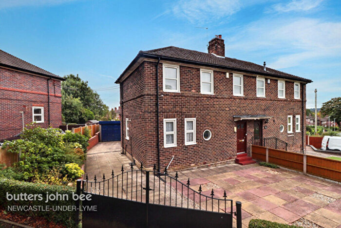 3 Bedroom Semi-Detached House For Sale In Collin Road, Stoke-On-Trent, ST4