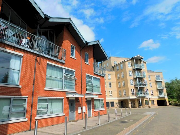 2 Bedroom Maisonette To Rent In Rotary Way, Colchester, CO3