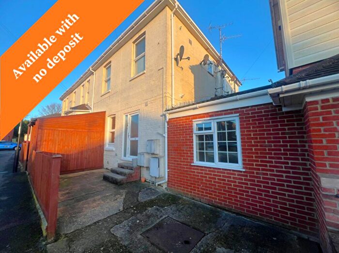 1 Bedroom Flat To Rent In Macnaghten Road, Bitterne Park, Southampton, Hampshire, SO18