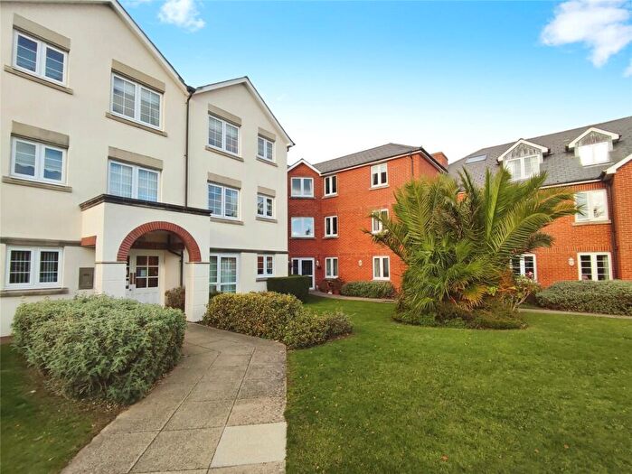 1 Bedroom Apartment For Sale In Penfold Road, Worthing, West Sussex, BN14