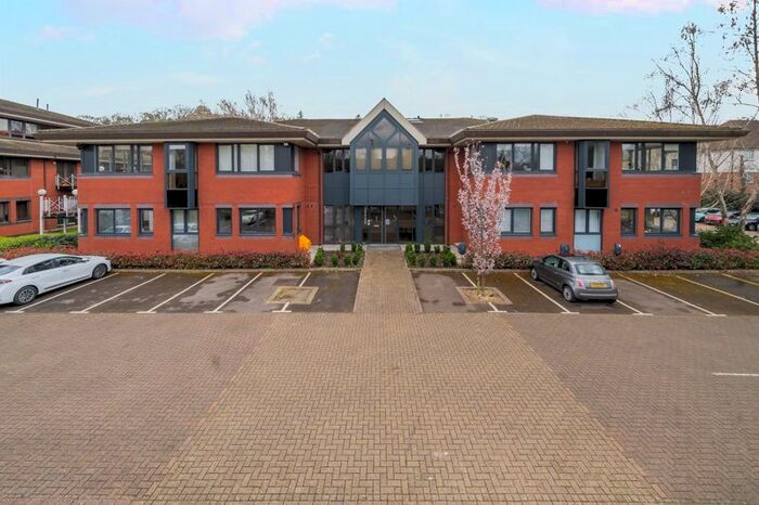 1 Bedroom Flat To Rent In Weyside, Catteshall Lane, Godalming, GU7