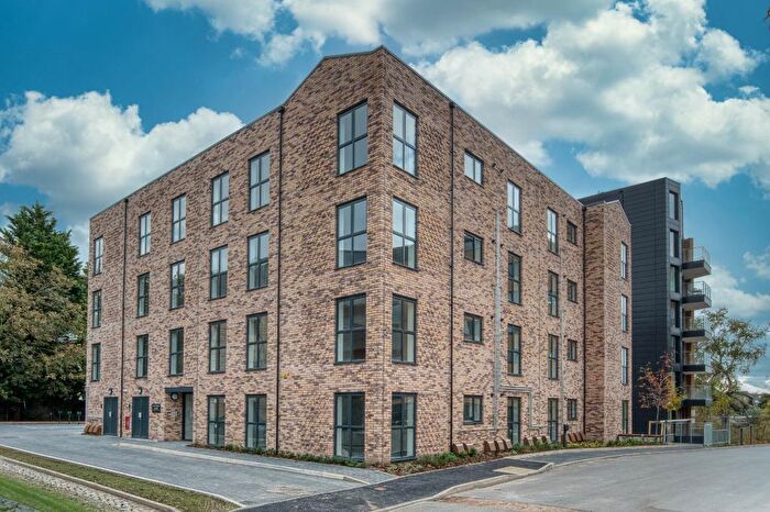 2 Bedroom Flat For Sale In Bridgewater Close, Nottingham, NG2