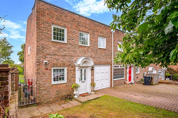 4 Bedroom Semi-Detached House For Sale In Meriden Close, Bromley, BR1