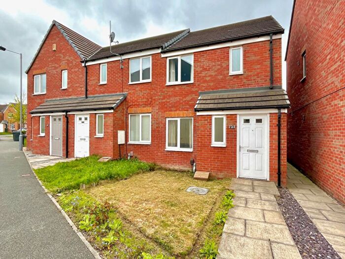 2 Bedroom Terraced House To Rent In Royds Hall Drive, Bradford, BD6