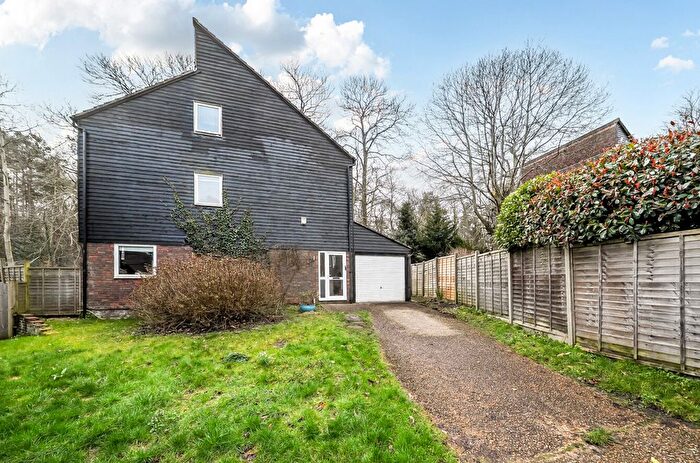 6 Bedroom Detached House For Sale In Northcott, Bracknell, Berkshire, RG12