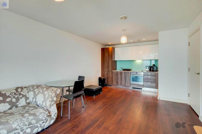 1 Bedroom Flat To Rent In Southernhay, Basildon, SS14