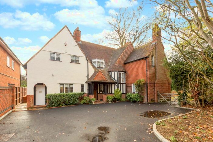 4 Bedroom Detached House To Rent In Altwood Road, Maidenhead, SL6