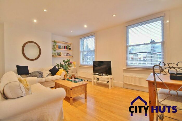 4 Bedroom Flat To Rent In Freegrove Road, London, N7