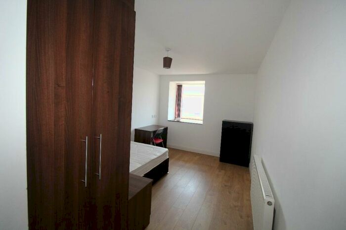 3 Bedroom Flat To Rent In - Moor Lane, Flat, PR1