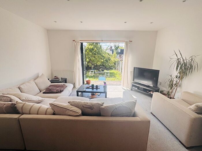 3 Bedroom Terraced House To Rent In Beclands Road, London, SW17