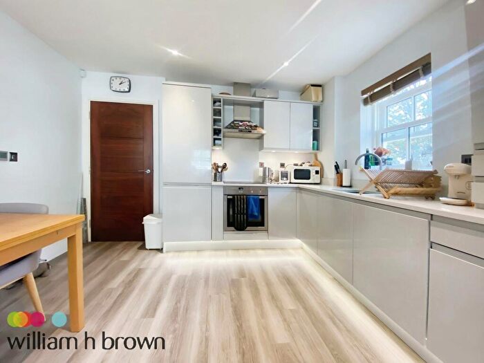 2 Bedroom Apartment To Rent In Hart Street, Brentwood, CM14