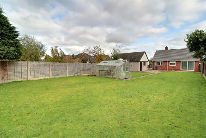 2 Bedroom Detached Bungalow For Sale In Hollybush Crescent, Willaston, Nantwich, CW5