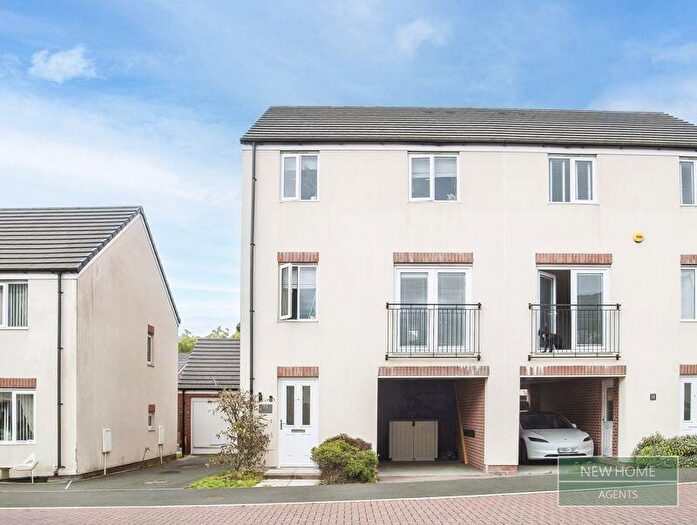 3 Bedroom Semi-Detached House For Sale In Cae'r Delyn, Oakdale, Blackwood, NP12