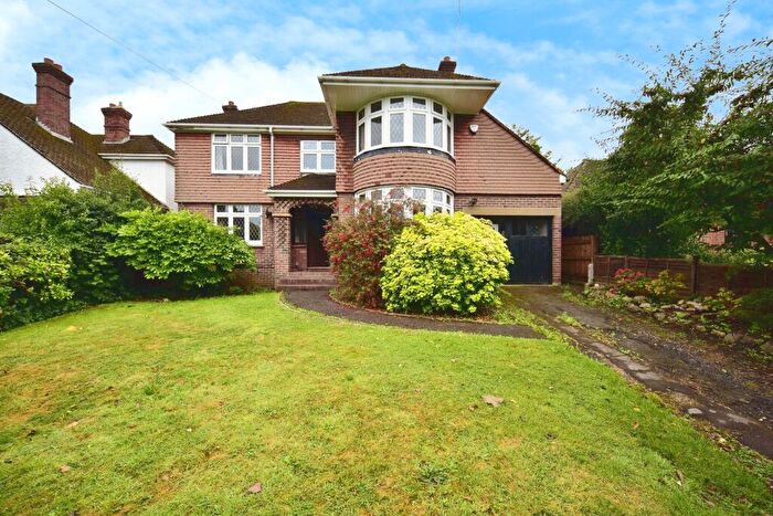 4 Bedroom Detached House For Sale In Buckland Road, Maidstone, Kent, ME16