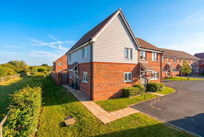 3 Bedroom Semi-Detached House For Sale In Noble Way, Cheswick Green, B90