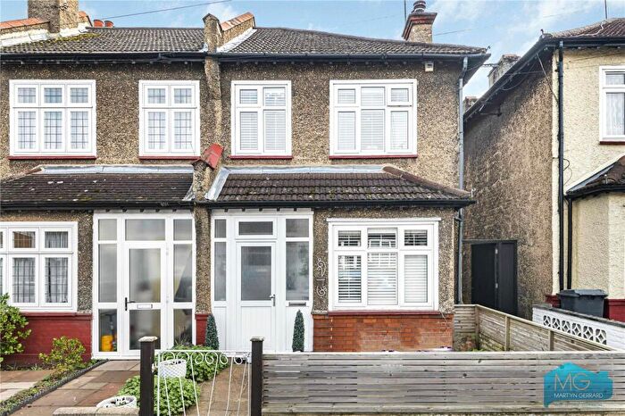 3 Bedroom End Of Terrace House For Sale In Marne Avenue, London, N11