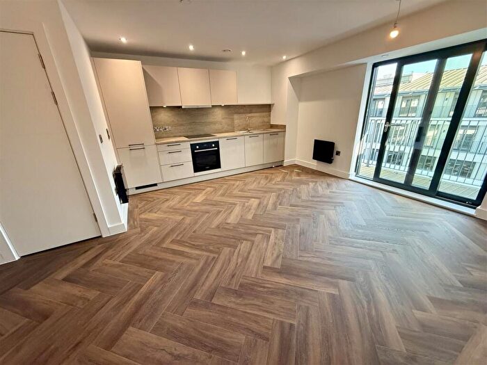 1 Bedroom Apartment To Rent In St Pauls Square, Birmingham, B3