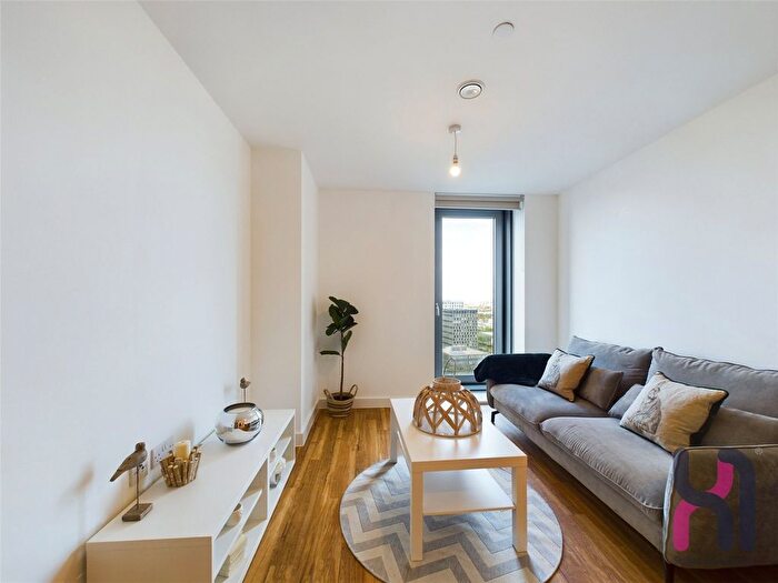 2 Bedroom Flat To Rent In Media City, Michigan Point Tower D, Michigan Avenue, Salford, M50