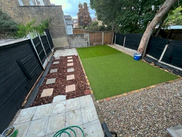 2 Bedroom Flat To Rent In Markhouse Road, Waltham Stow London, E17