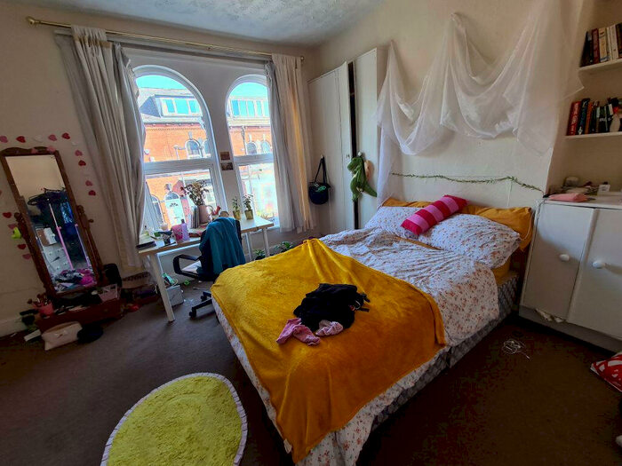 4 Bedroom House To Rent In Norwood Road, Leeds, LS6