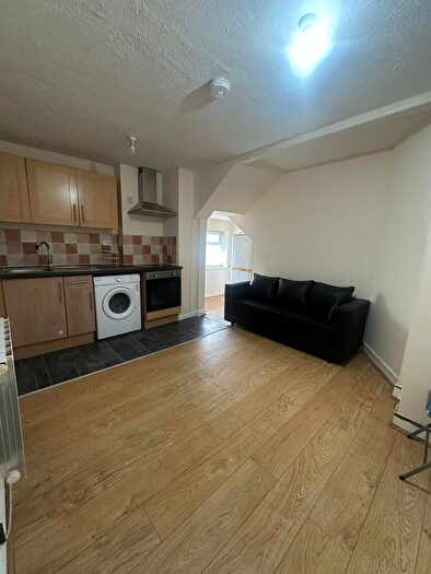 2 Bedroom Apartment To Rent In Flat A, Guildford House, - Guildford Street, Luton, LU1