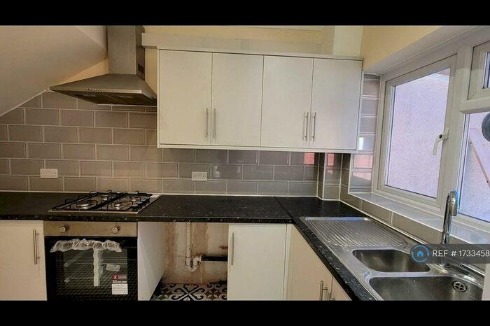 2 Bedroom Terraced House To Rent In Sharon Road, Enfield, EN3