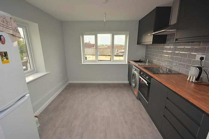 2 Bedroom Flat To Rent In Bell Court, East Hanningfield Road, CM3