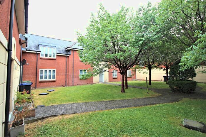 2 Bedroom Flat To Rent In Foundry Close, Melksham, SN12