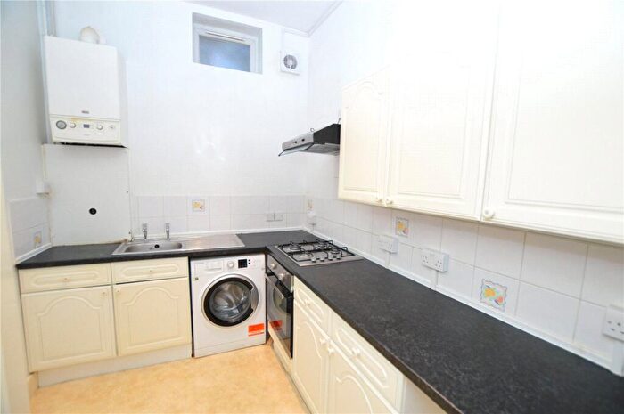 2 Bedroom Apartment To Rent In Anerley Park, London, SE20