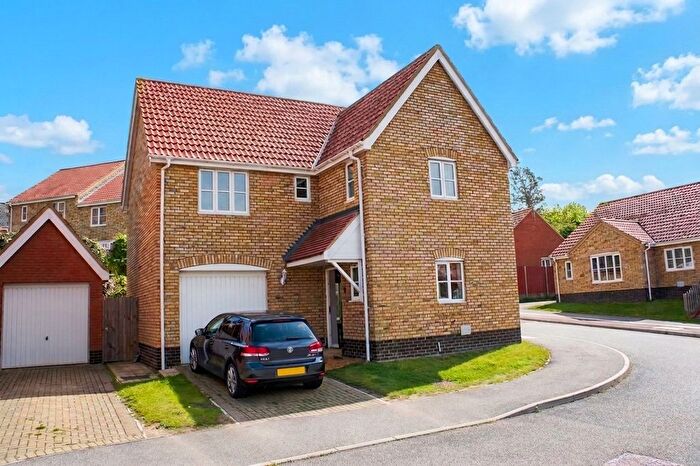 4 Bedroom Detached House To Rent In Lambert Close, Hadleigh, IP7