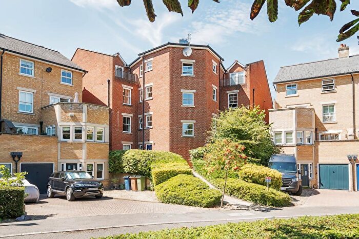 3 Bedroom Apartment To Rent In Summertown, Oxford, OX2