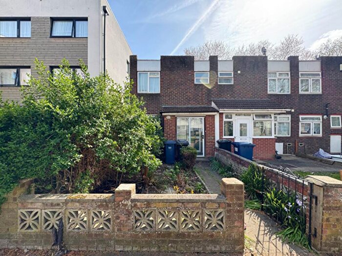 3 Bedroom House For Sale In Broadhead Strand, Hammersley Broadhead Strand, NW9