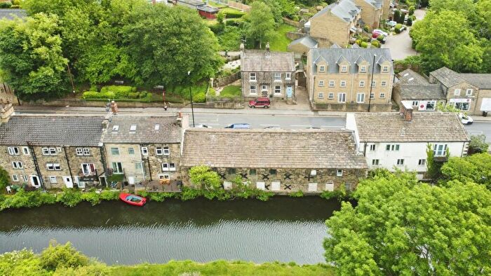 4 Bedroom Detached House For Sale In Town Street, Rodley, Leeds, LS13