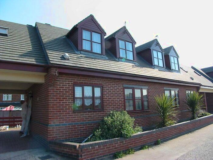 2 Bedroom Cottage To Rent In Bridgeside Cottages, Loughborough, LE11