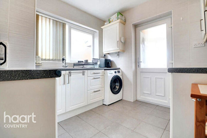 2 Bedroom Semi-Detached Bungalow For Sale In Leaf Lane, Coventry, CV3