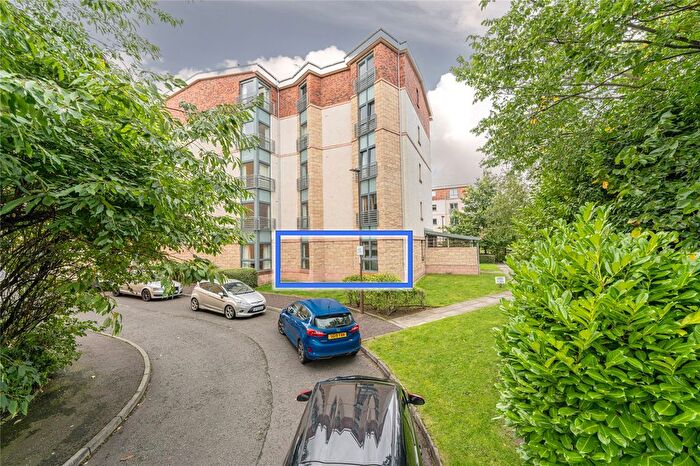 2 Bedroom Flat For Sale In Papermill Wynd, Edinburgh, EH7